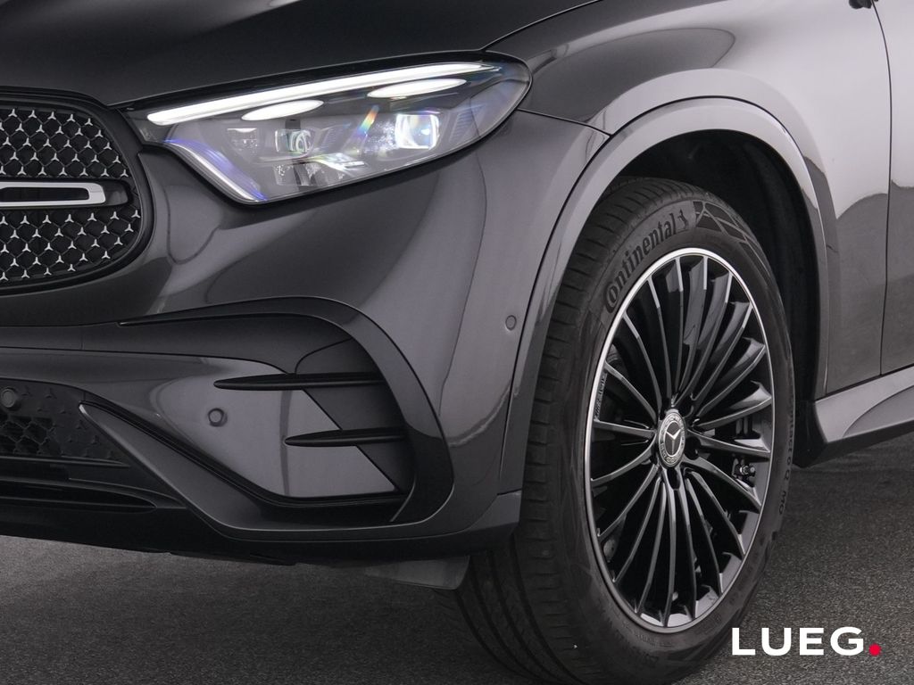 Mercedes-Benz GLC 300 2023 г. Серый, пробег 17060 км