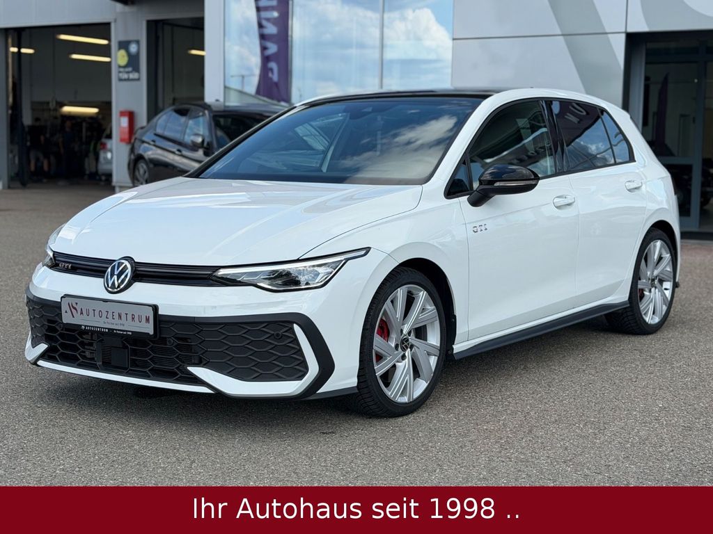 Volkswagen Golf 2025 г. Белый, пробег 36000 км