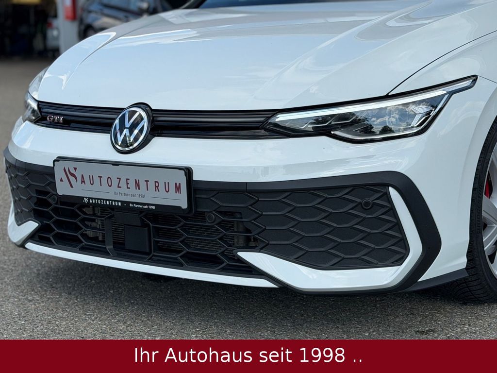 Volkswagen Golf 2025 г. Белый, пробег 36000 км