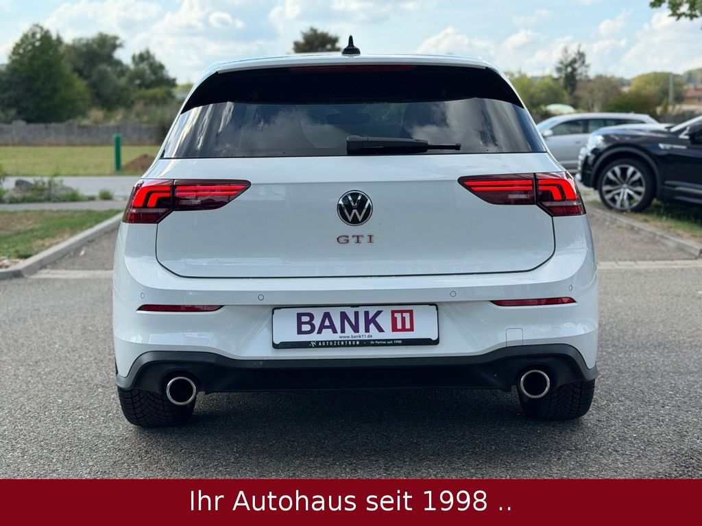 Volkswagen Golf 2025 г. Белый, пробег 36000 км
