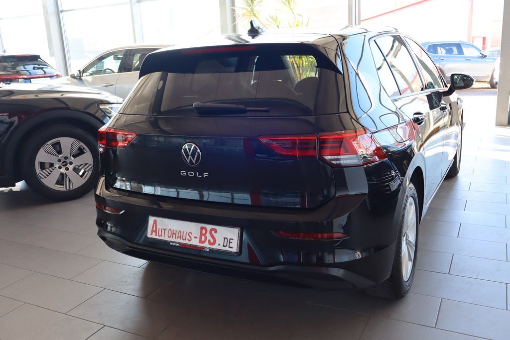 Volkswagen Golf 2023 г. Чёрный, пробег 36266 км