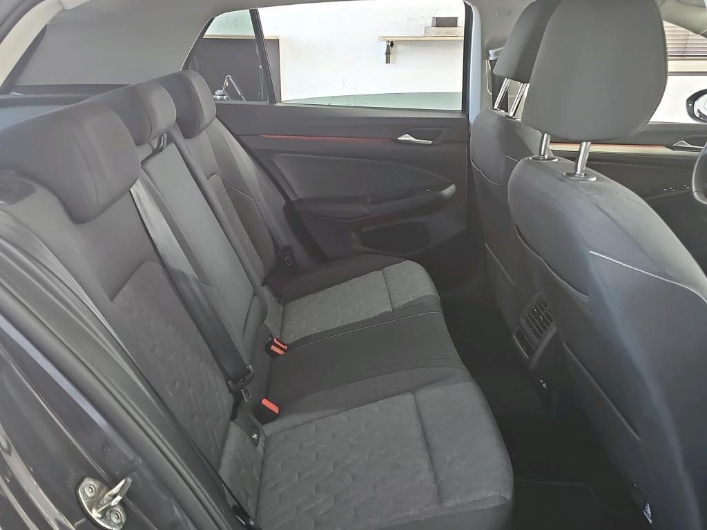 Volkswagen Golf 2024 г. Серый, пробег 15577 км