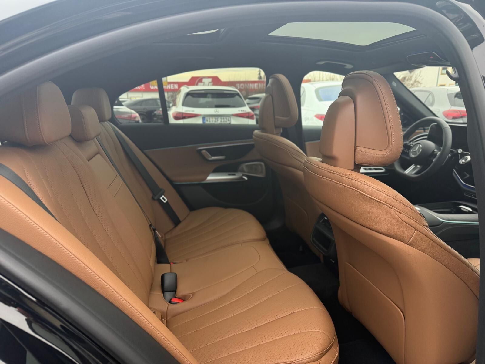 Mercedes-Benz E 200 2026 г. Чёрный, пробег 9444 км