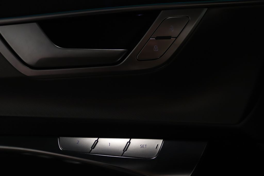 Audi A6 2023 г. Чёрный, пробег 45100 км