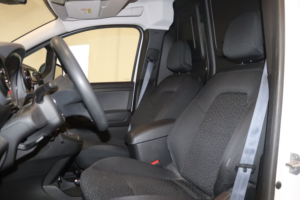 Mercedes-Benz Citan 2022 г. Белый, пробег 49300 км