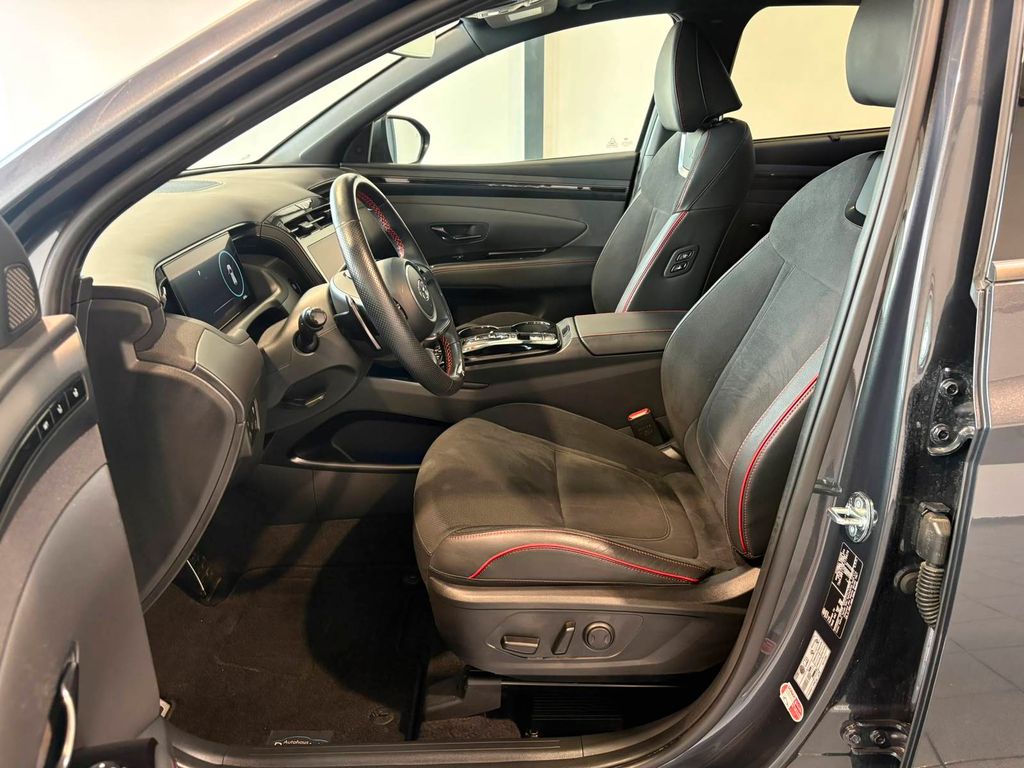 Hyundai Tucson 2023 г. Чёрный, пробег 40698 км