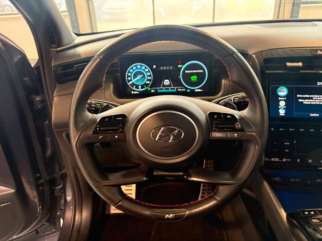 Hyundai Tucson 2023 г. Чёрный, пробег 40698 км