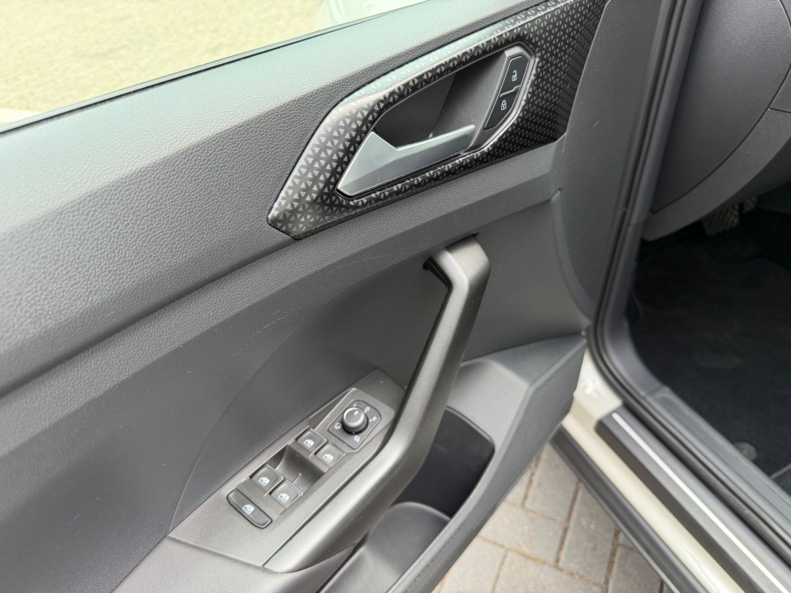 Volkswagen T-Cross 2021 г. Серый, пробег 34958 км