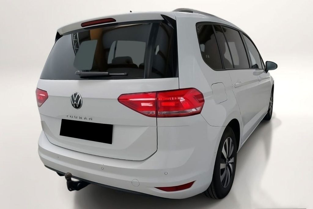 Volkswagen Touran 2025 г. Белый, пробег 26752 км