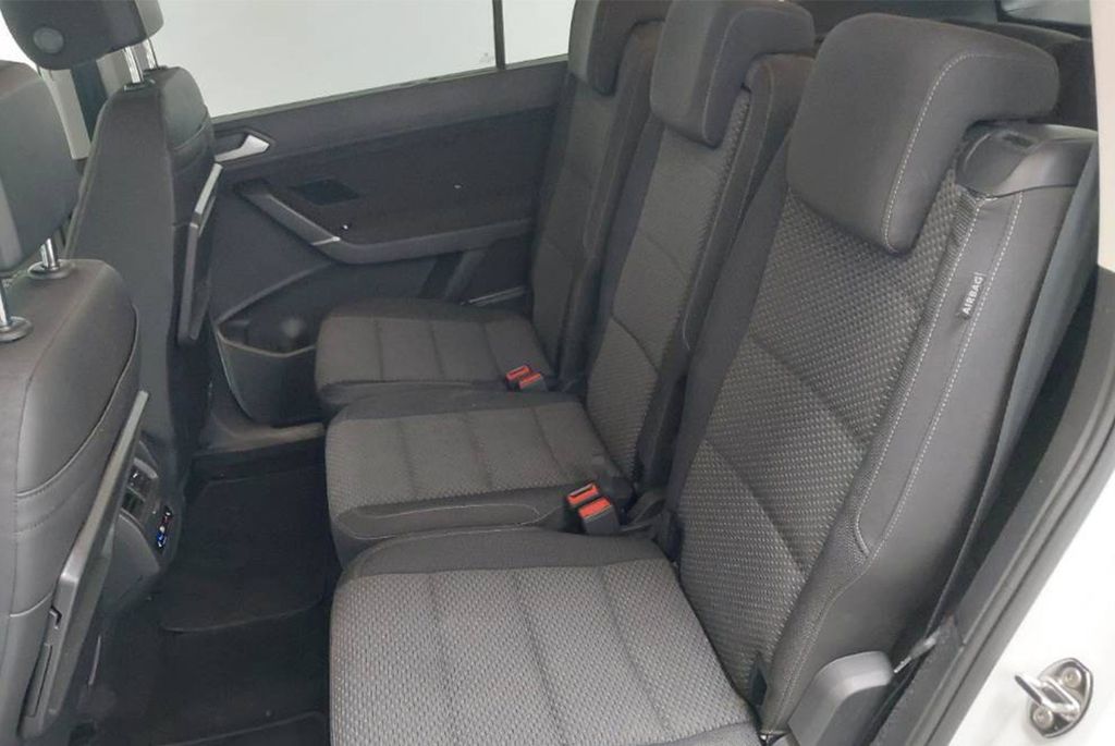 Volkswagen Touran 2025 г. Белый, пробег 26752 км