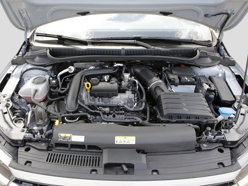 Volkswagen Polo 2024 г. Серый, пробег 20747 км