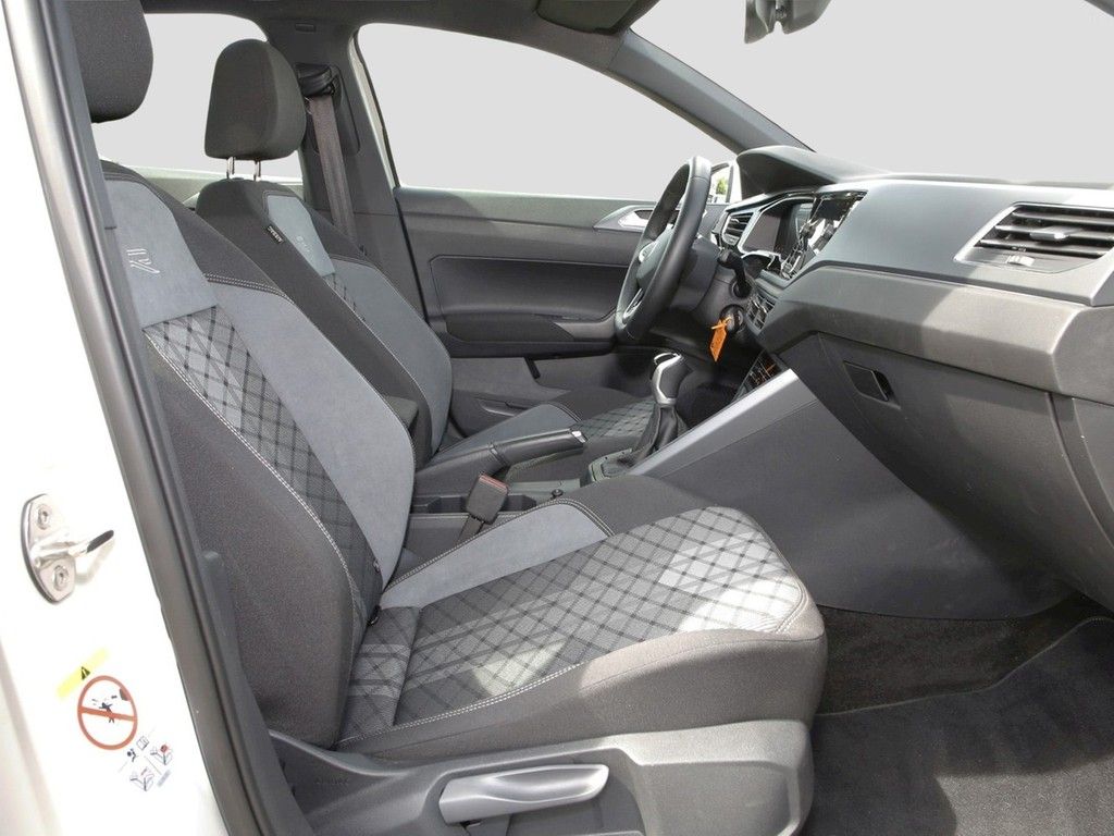 Volkswagen Polo 2024 г. Серый, пробег 20747 км