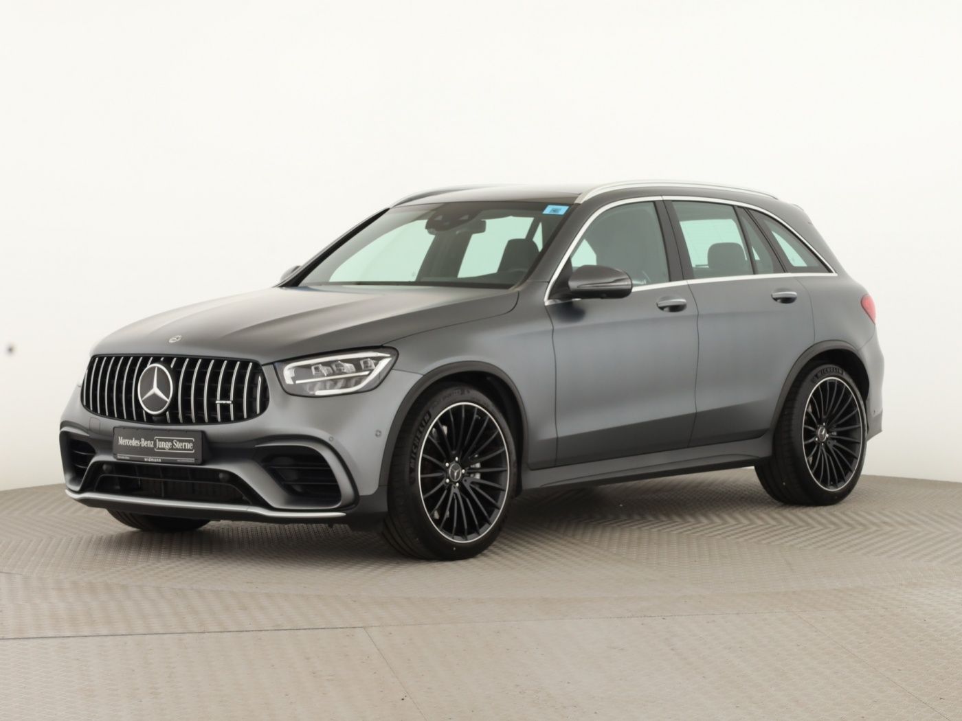 Mercedes-Benz GLC 63 AMG 2022 г. Серый, пробег 45916 км