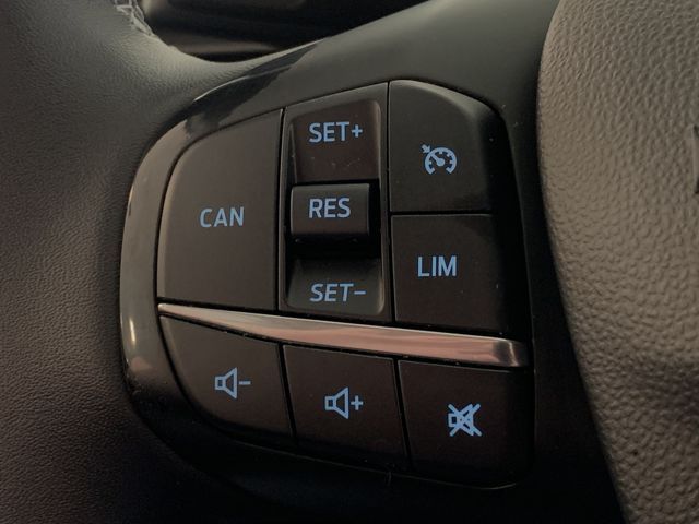 Ford Fiesta 2022 г. Белый, пробег 50000 км