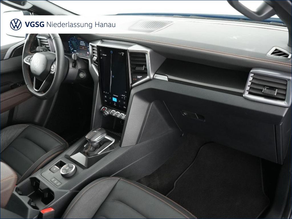 Volkswagen Amarok 2026 г. Синий, пробег 11416 км