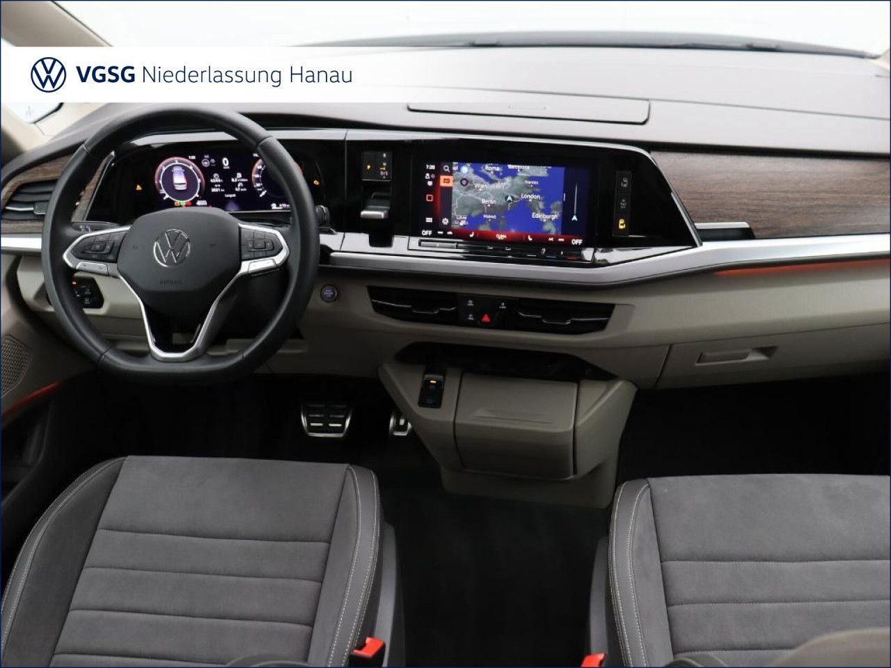 Volkswagen T7 MULTIVAN 2025 г. Чёрный, пробег 11566 км