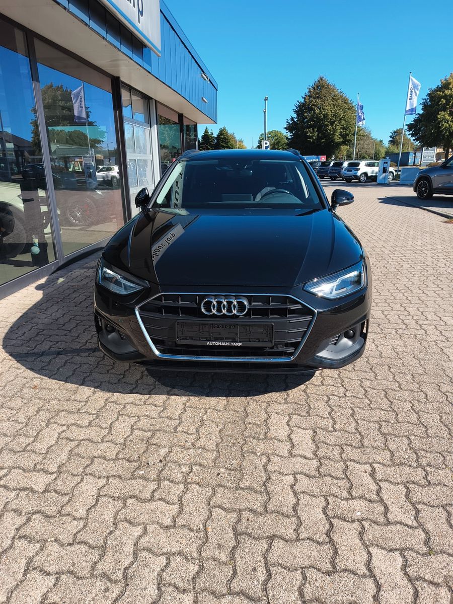 Audi A4 2022 г. Чёрный, пробег 56000 км