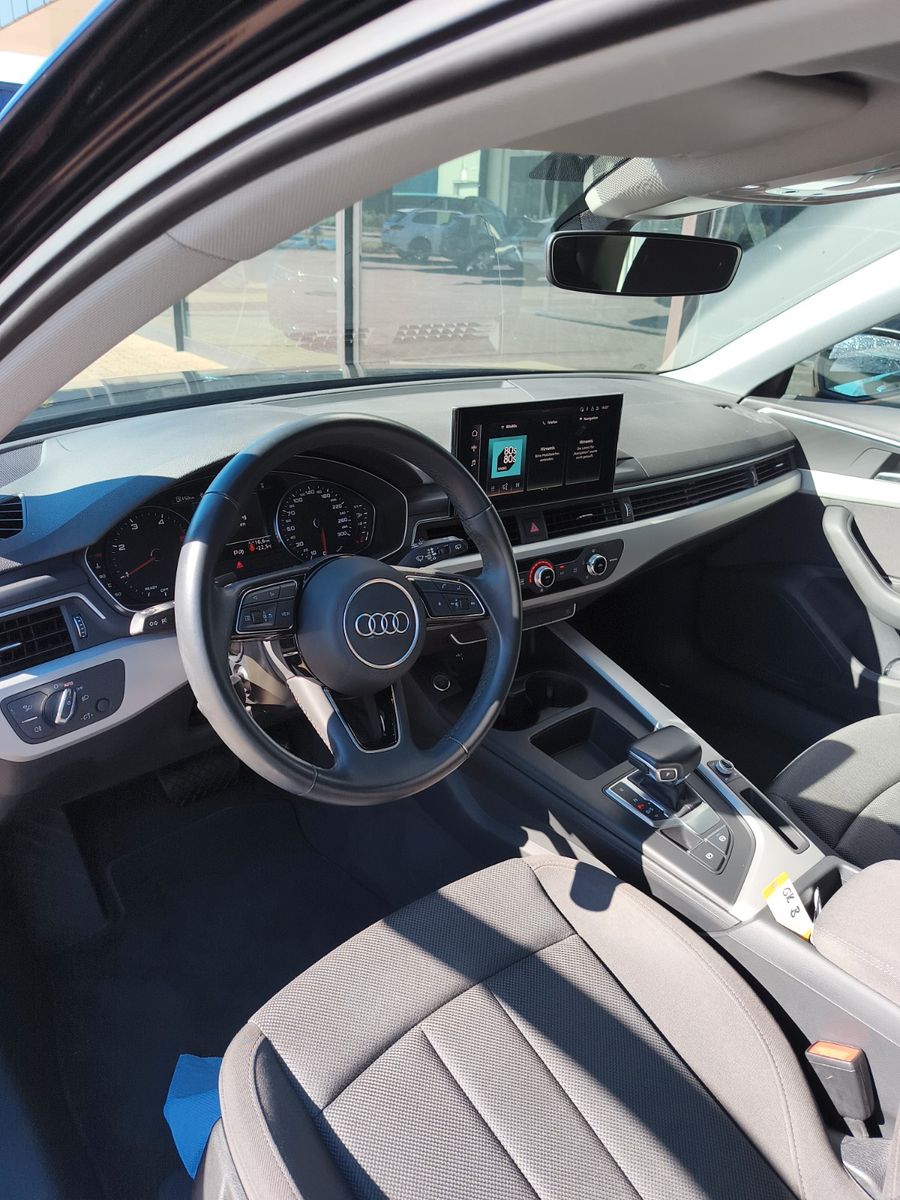 Audi A4 2022 г. Чёрный, пробег 56000 км