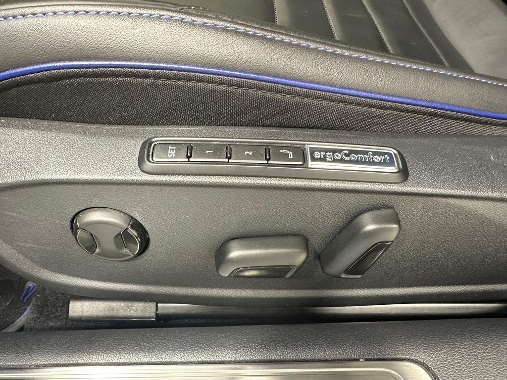 Volkswagen Arteon 2023 г. Синий, пробег 26245 км