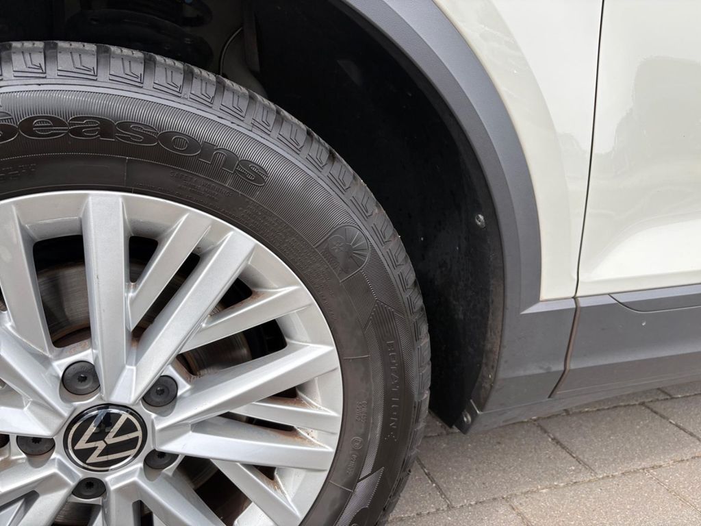 Volkswagen T-Roc 2022 г. Серый, пробег 9992 км