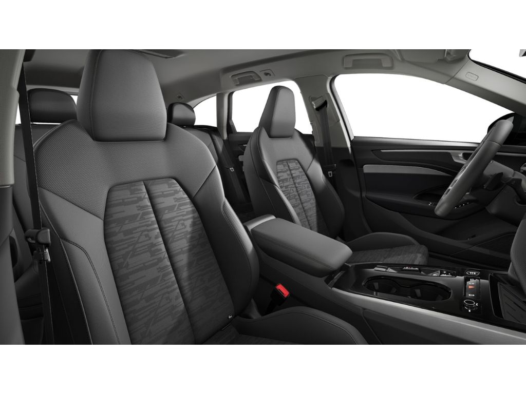 Audi A6 2025 г. Чёрный, пробег 17880 км
