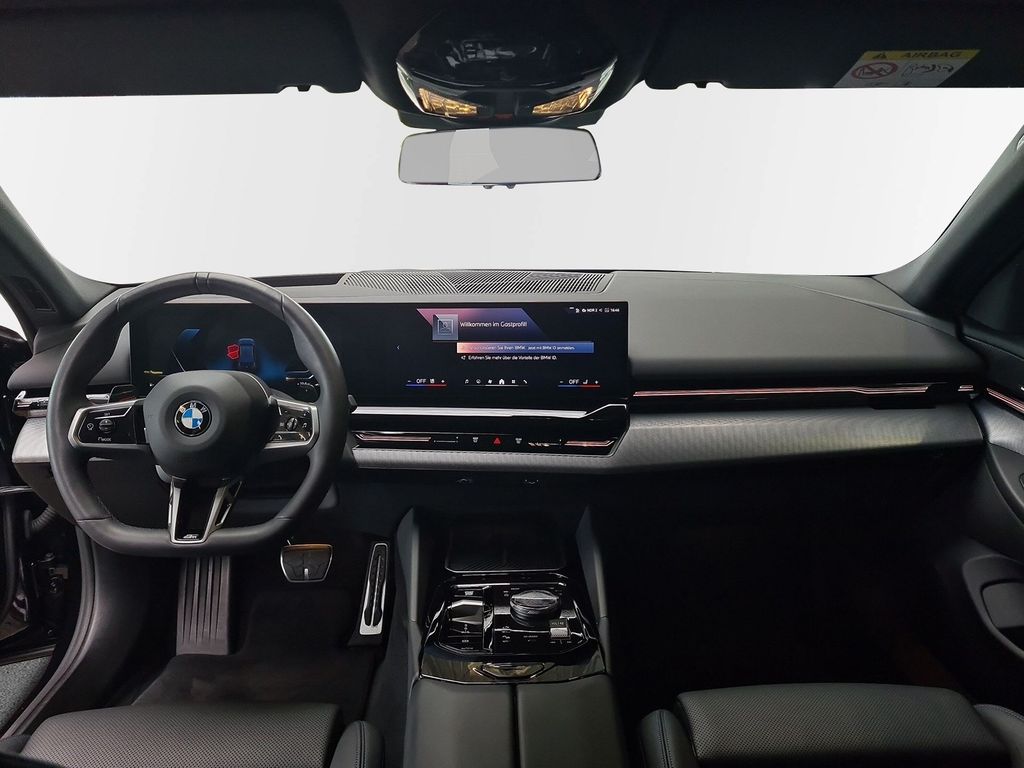 BMW 520 2025 г. Чёрный, пробег 39950 км