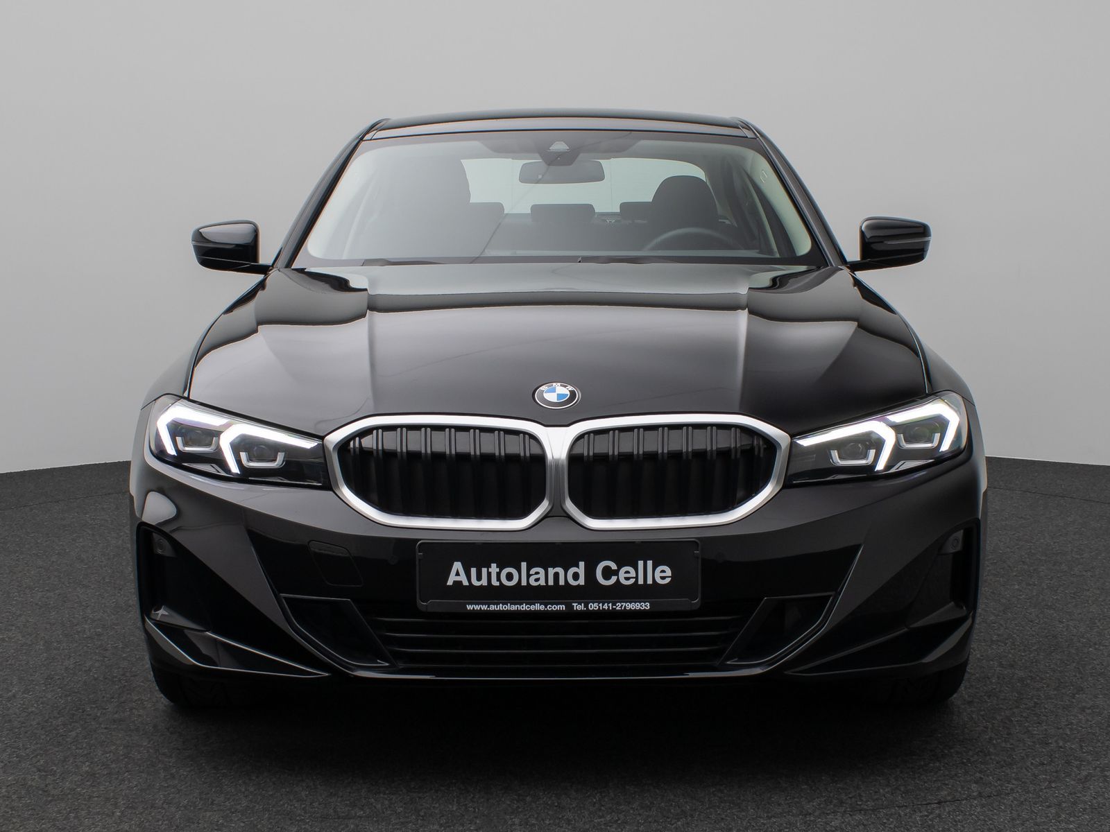 BMW 318 2024 г. Чёрный, пробег 46017 км