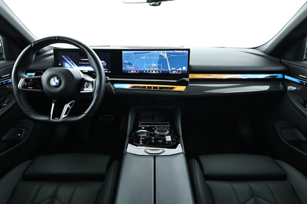 BMW 540 2025 г. Чёрный, пробег 30734 км