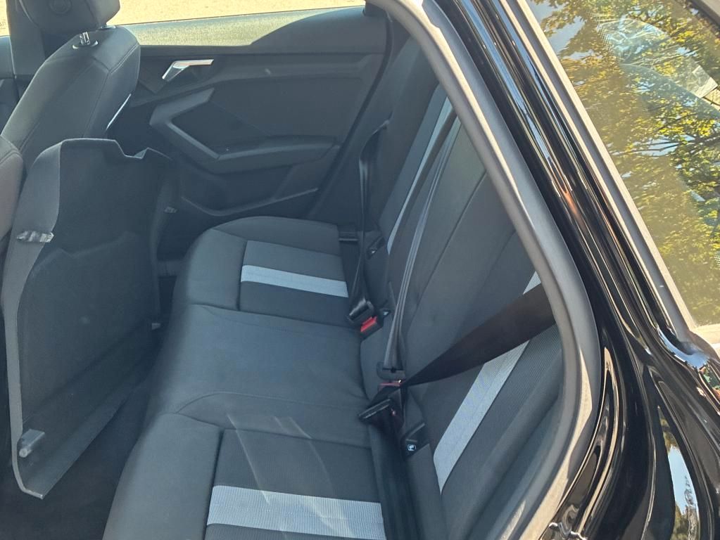 Audi A3 2022 г. Чёрный, пробег 43250 км