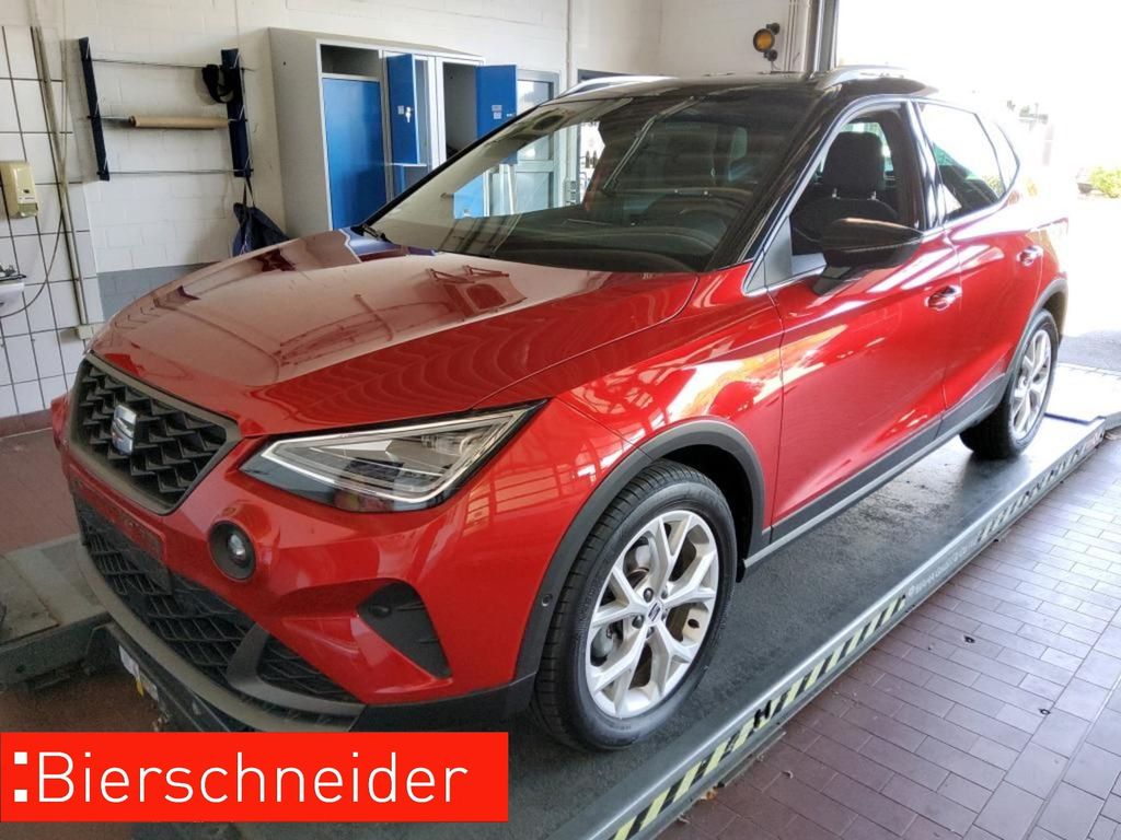 SEAT Arona 2023 г. Красный, пробег 31880 км