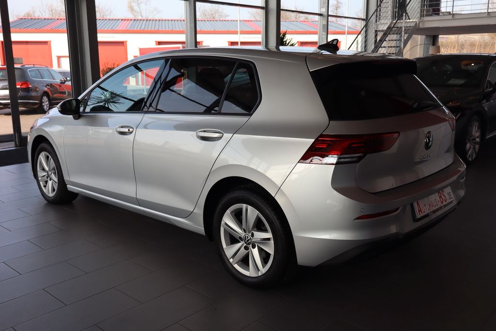 Volkswagen Golf 2024 г. Серебристый, пробег 41115 км