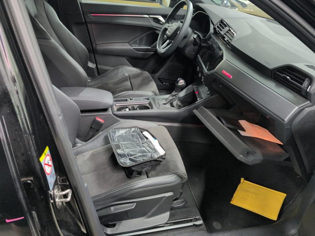 Audi Q3 2022 г. Чёрный, пробег 53273 км