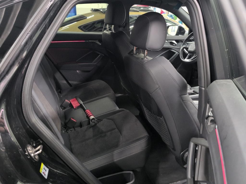 Audi Q3 2022 г. Чёрный, пробег 53273 км