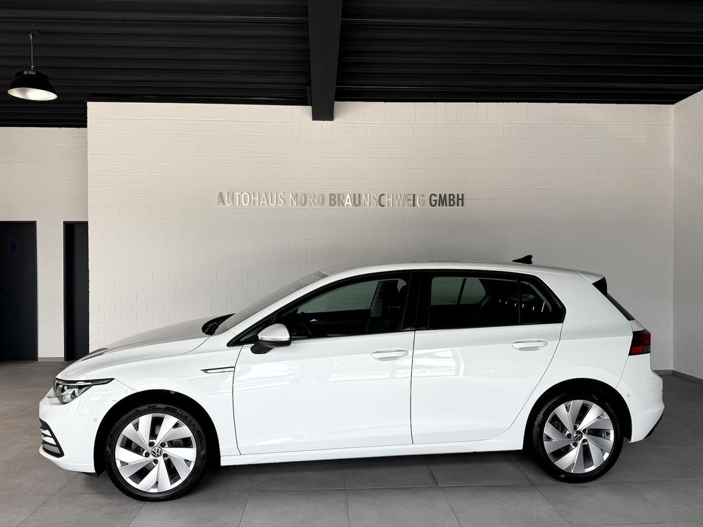 Volkswagen Golf 2022 г. Белый, пробег 47056 км