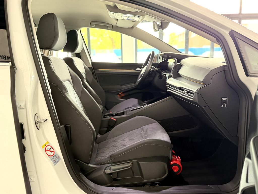 Volkswagen Golf 2022 г. Белый, пробег 47056 км