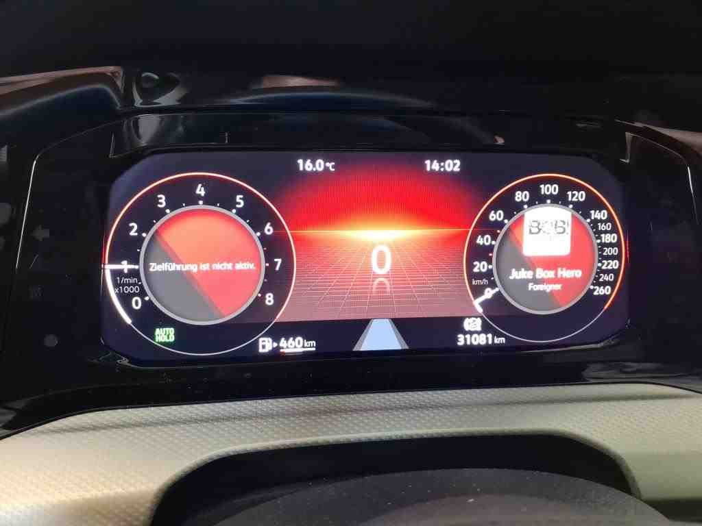 Volkswagen Golf 2024 г. Серый, пробег 31120 км