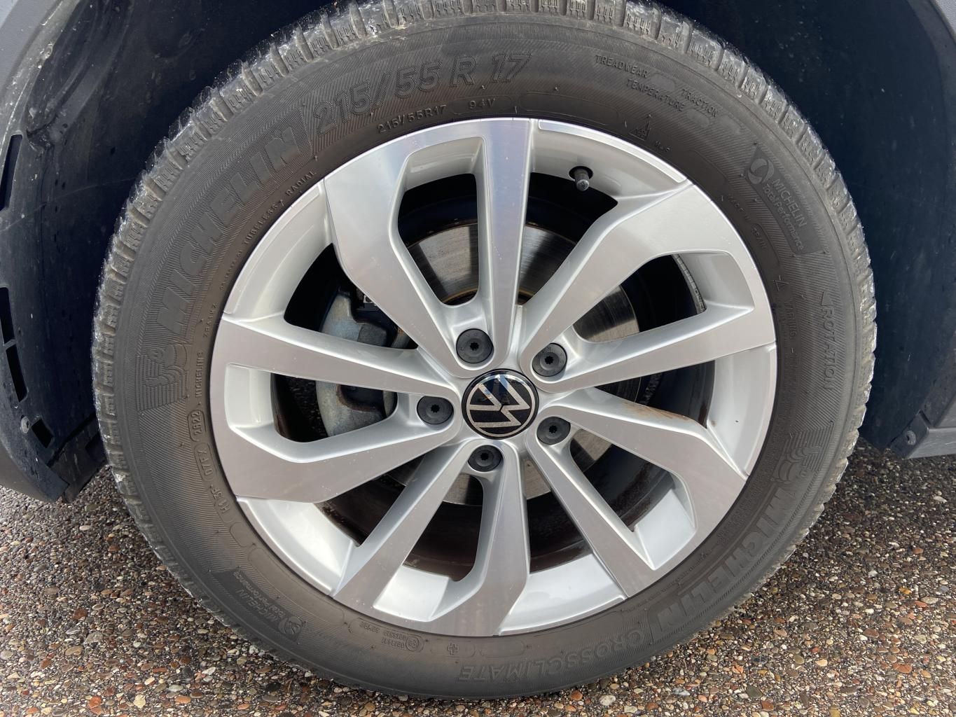 Volkswagen T-Roc 2023 г. Белый, пробег 35411 км