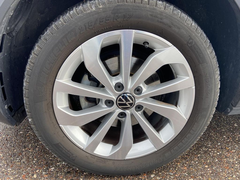 Volkswagen T-Roc 2023 г. Белый, пробег 35411 км