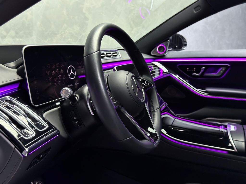 Mercedes-Benz S 680 2022 г. Белый, пробег 44990 км