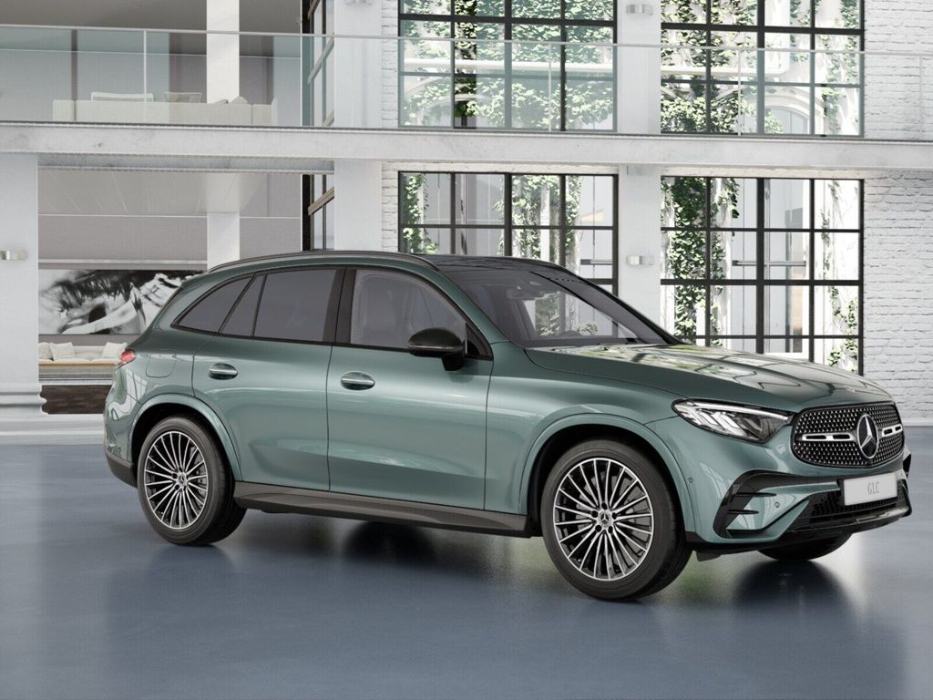 Mercedes-Benz GLC 200 2025 г. Серебристый, пробег 25000 км