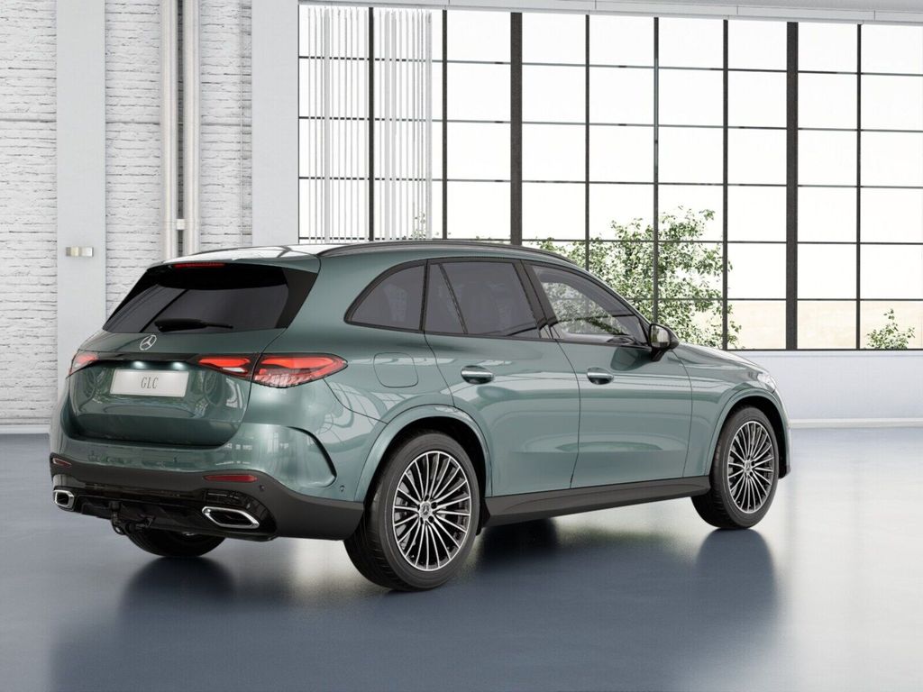 Mercedes-Benz GLC 200 2025 г. Серебристый, пробег 25000 км