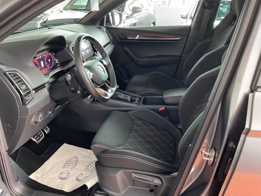 Skoda Karoq 2023 г. Серый, пробег 28597 км