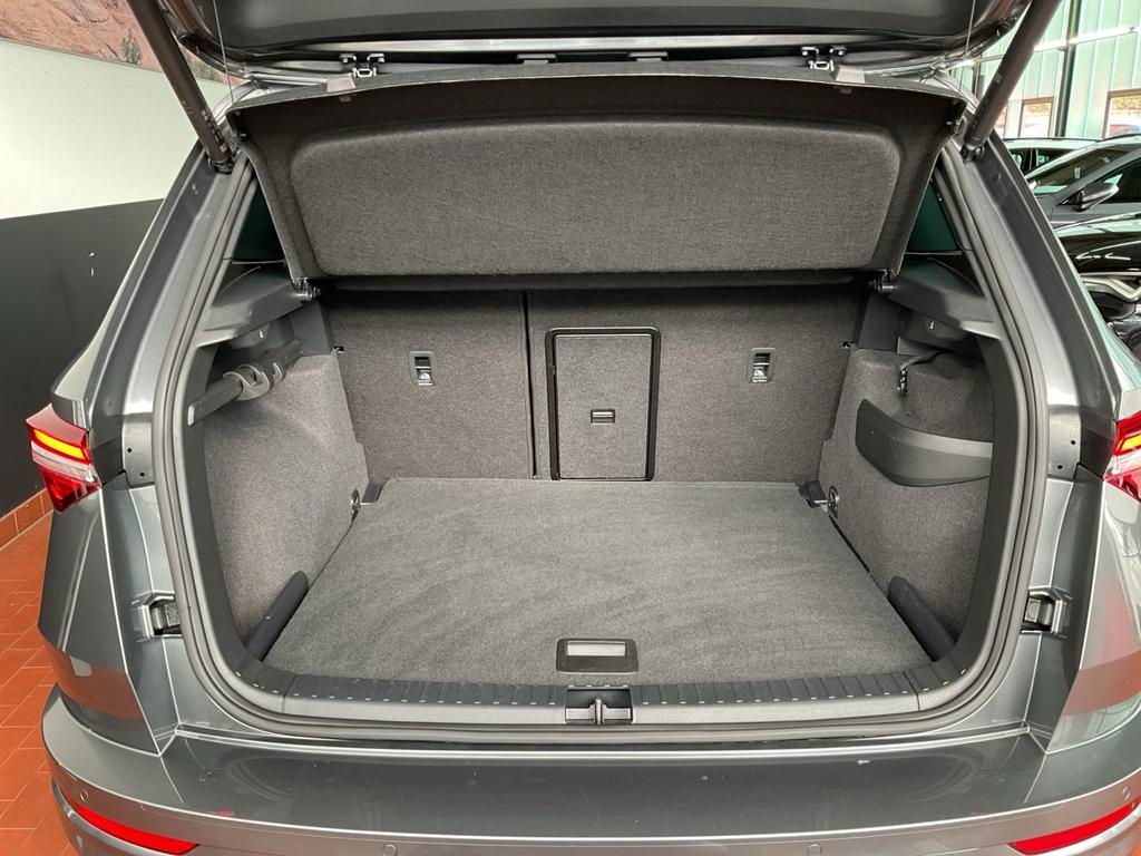 Skoda Karoq 2023 г. Серый, пробег 28597 км