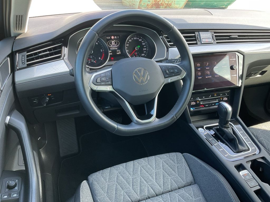 Volkswagen PASSAT VARIANT 2023 г. Серый, пробег 23090 км