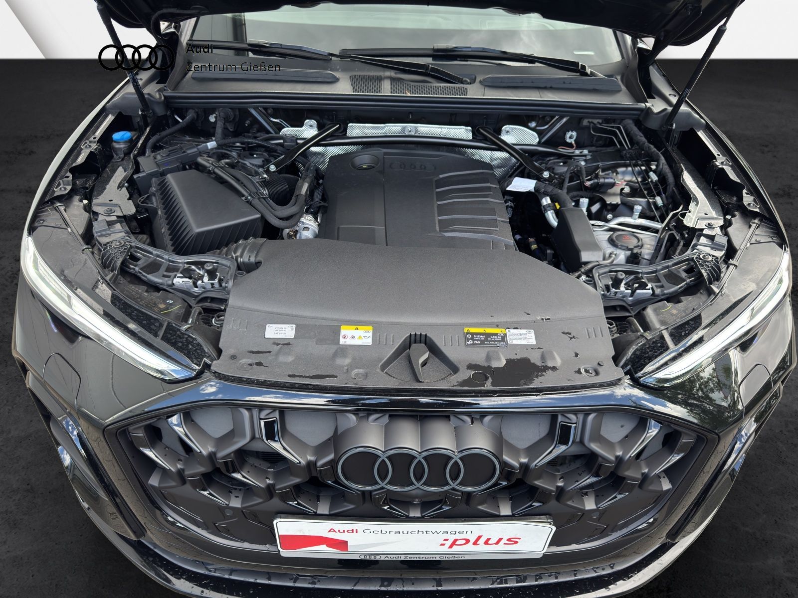 Audi Q5 2025 г. Чёрный, пробег 43350 км