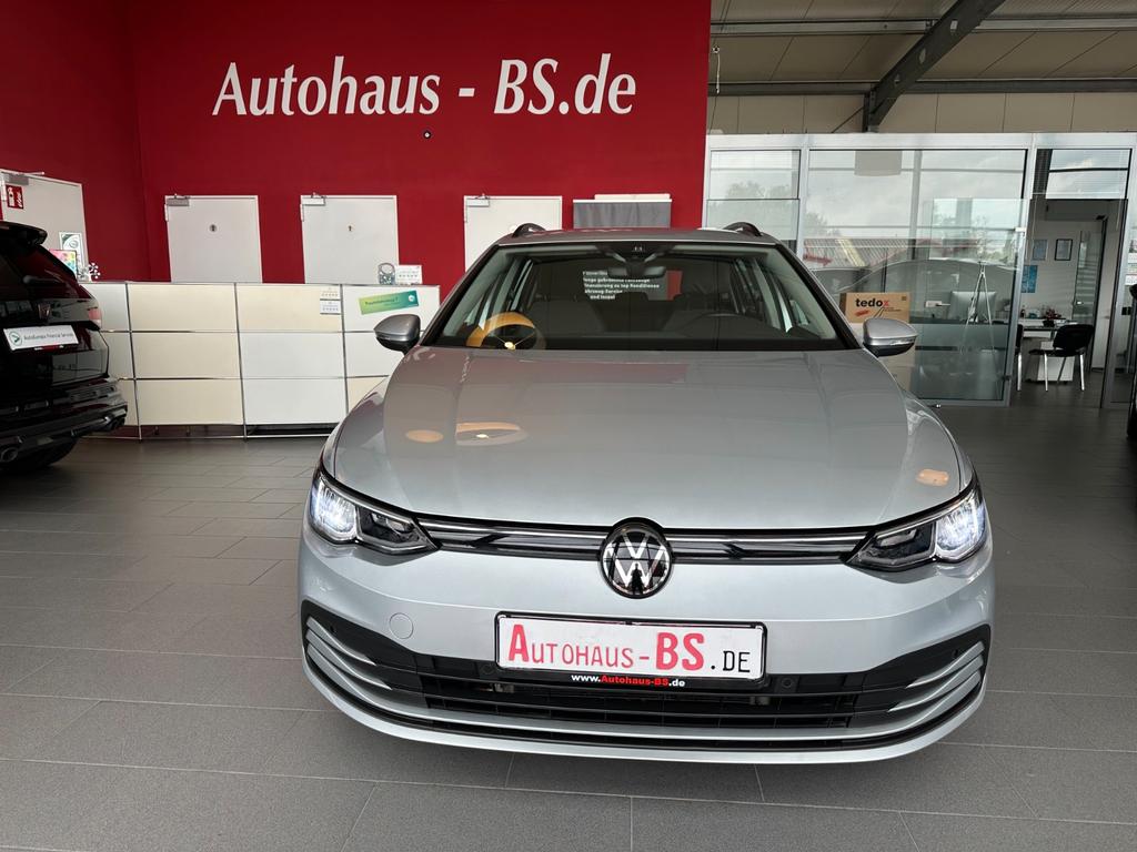 Volkswagen Golf 2024 г. Серебристый, пробег 46466 км