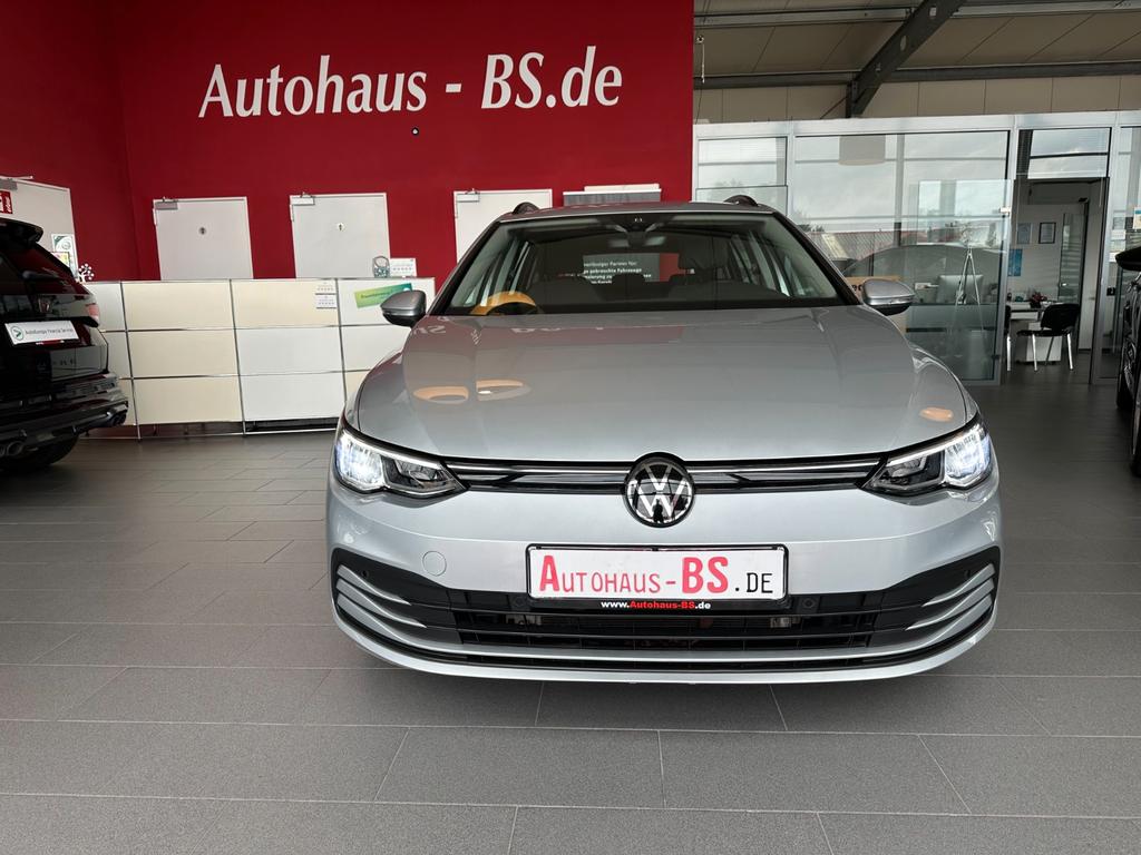 Volkswagen Golf 2024 г. Серебристый, пробег 46466 км