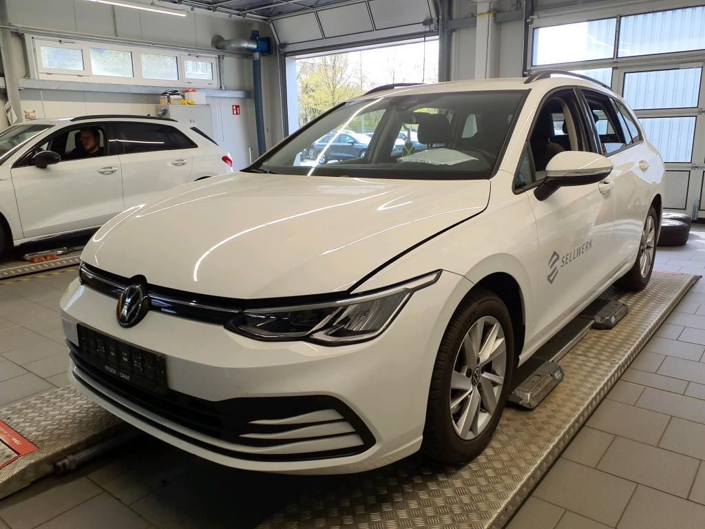 Volkswagen Golf 2023 г. Белый, пробег 44925 км