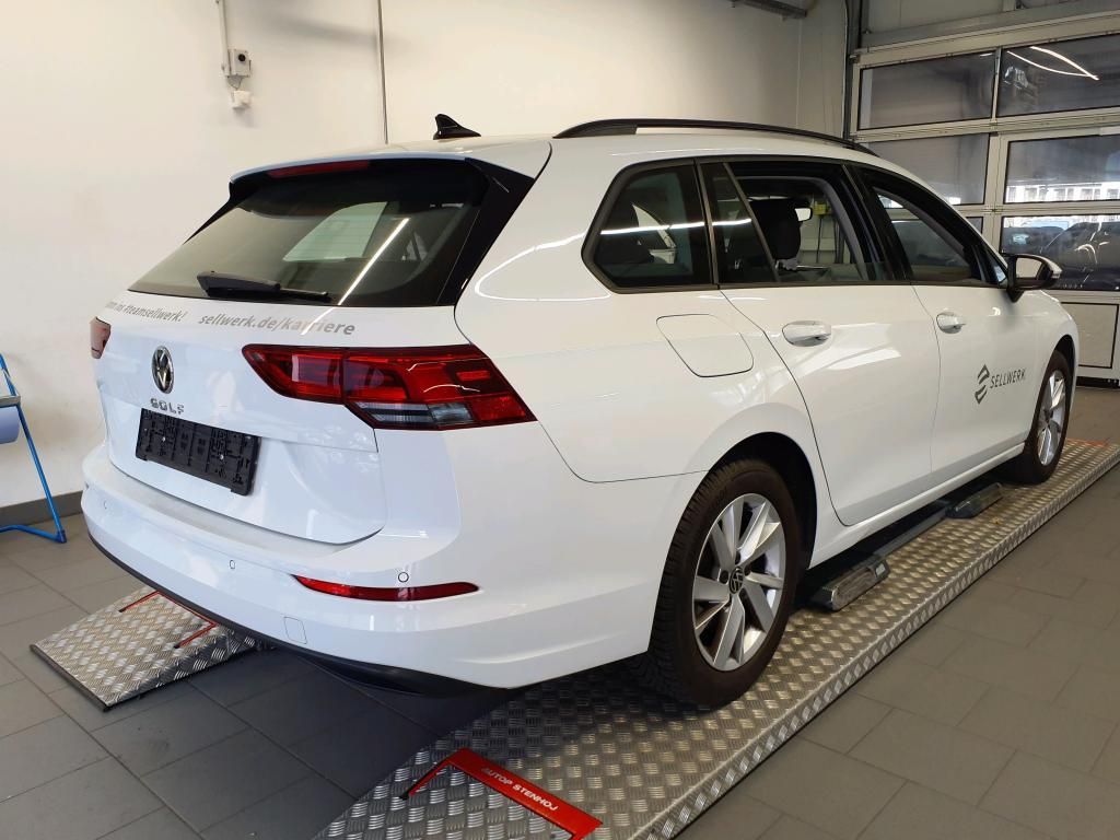 Volkswagen Golf 2023 г. Белый, пробег 44925 км