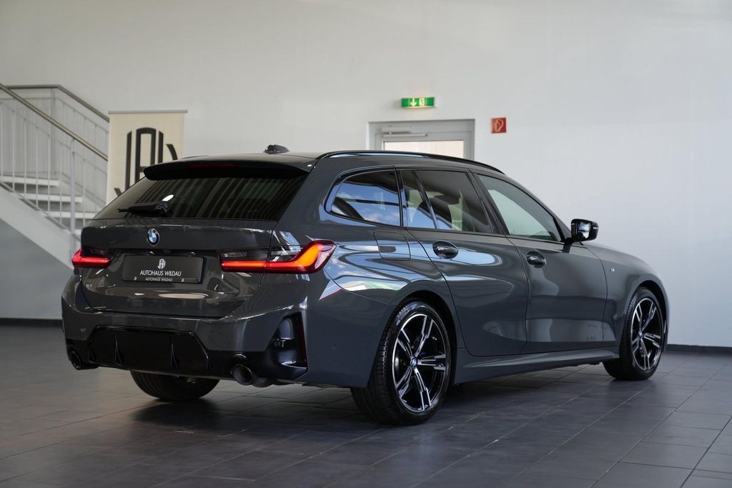 BMW 330 2023 г. Серый, пробег 33740 км